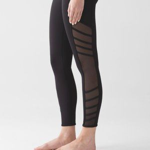 Lululemon Wild and Free Mesh Legging - Size 4 - Excellent Condition